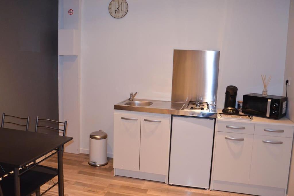 Gite Avec Spa Privatif* Saint-Symphorien-les-Buttes エクステリア 写真